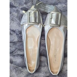 NWT Avellini Made in‎ Italy Silver Metallic Leather Buckle Ballet Flats Size 7.5
